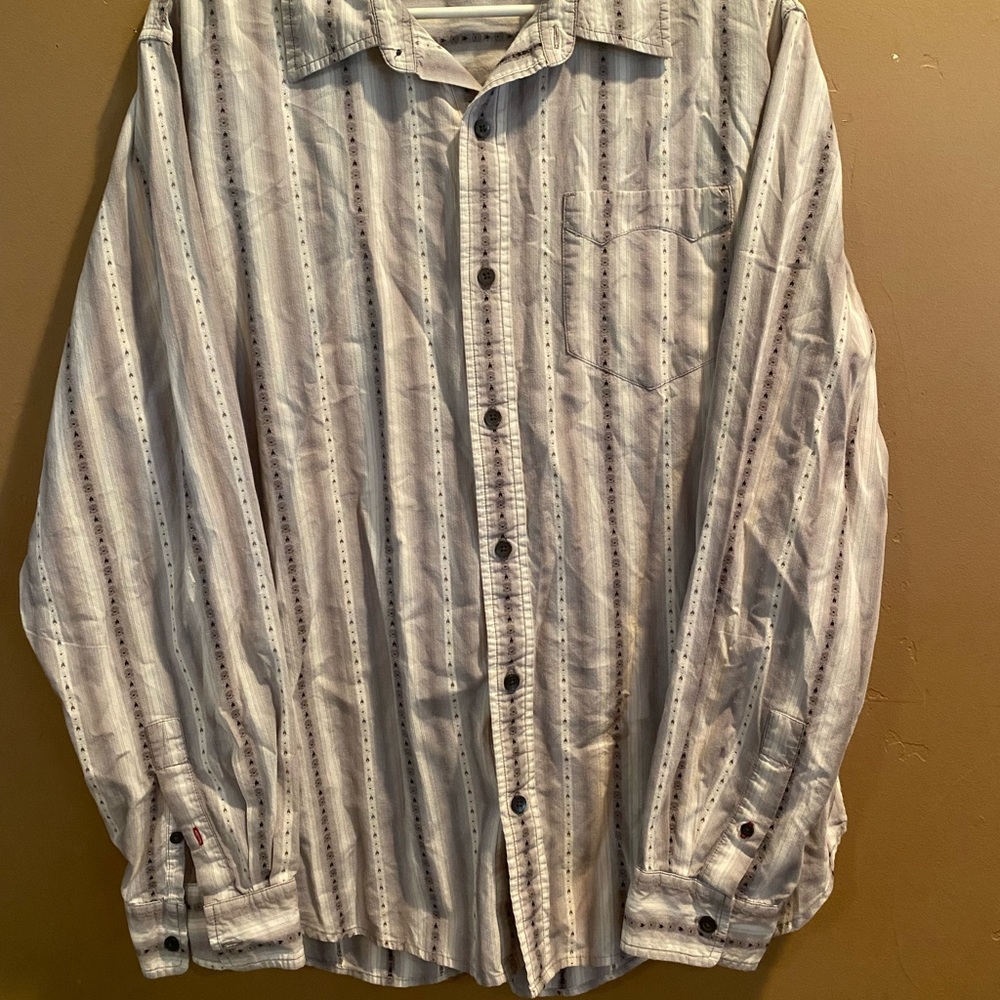 Levi’s Long Sleeve Button Down Shirt Western Style Size XL 💕